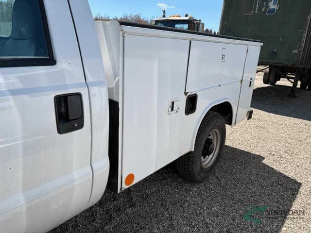 Image of Ford F-250 equipment image 4