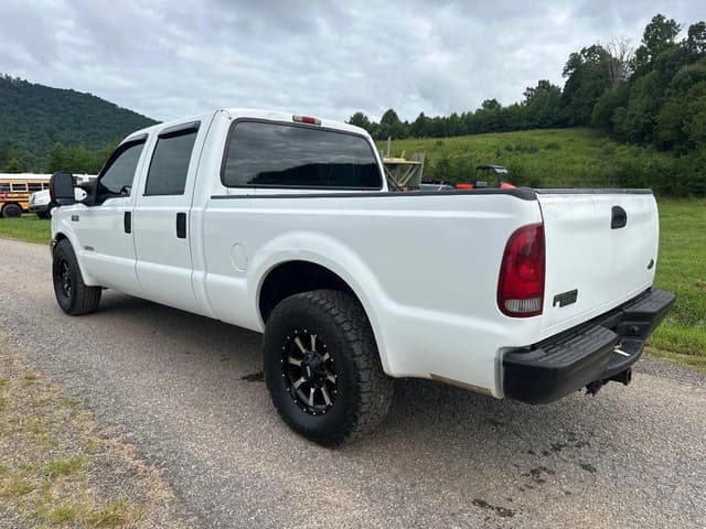 Image of Ford F-250 equipment image 2