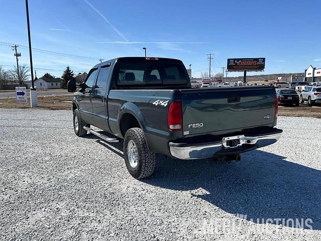 Image of Ford F-250 equipment image 2