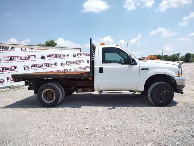 Image of Ford F-250 equipment image 3
