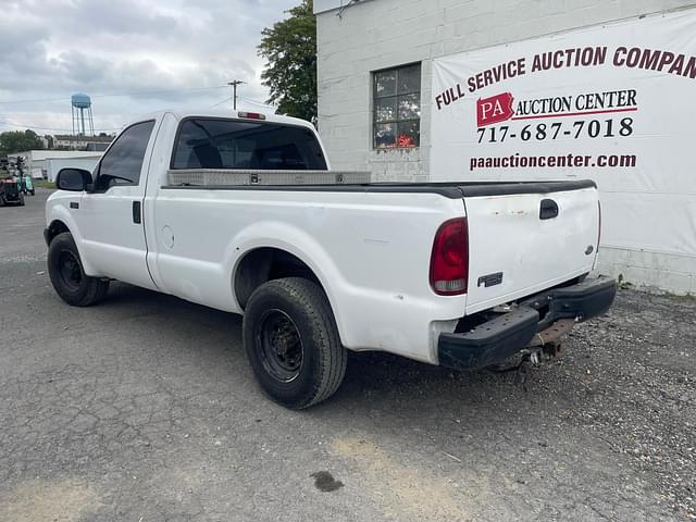 Image of Ford F-250 equipment image 3