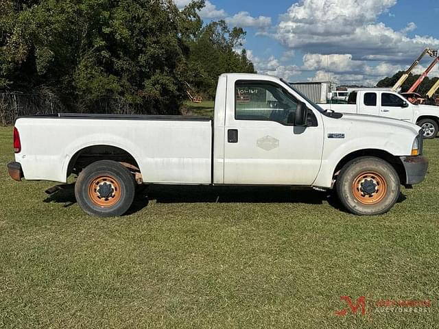 Image of Ford F-250 equipment image 1