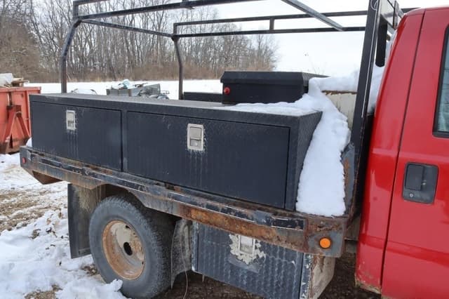 Image of Ford F-350 equipment image 4