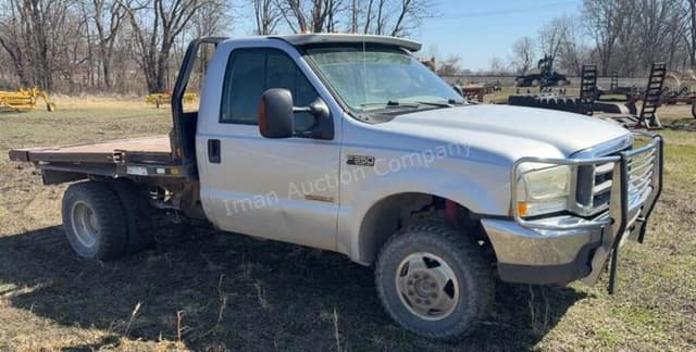 Image of Ford F-350 equipment image 1