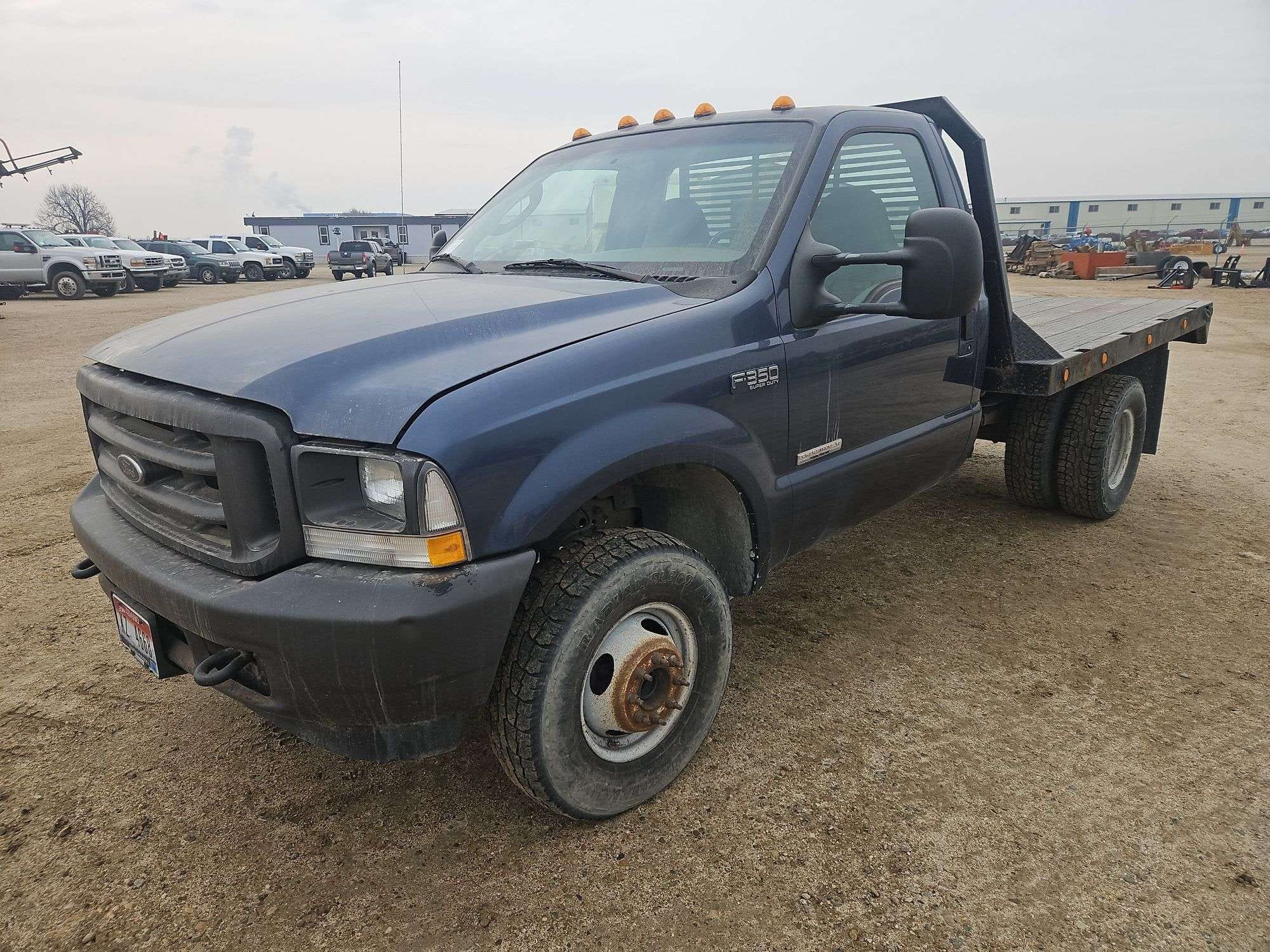 2004 Ford F-350 Equipment Image0