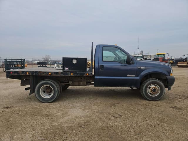 Image of Ford F-350 equipment image 3