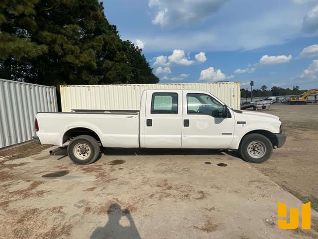 Image of Ford F-350 equipment image 3