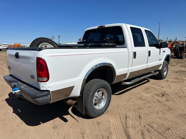 Image of Ford F-350 equipment image 2