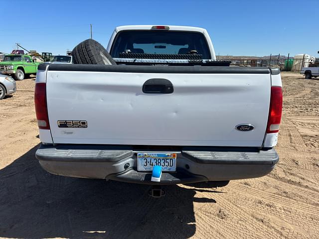 Image of Ford F-350 equipment image 3