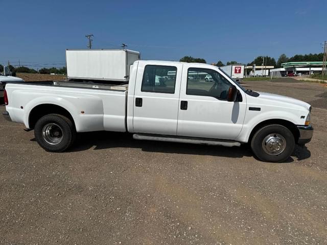 Image of Ford F-350 equipment image 3