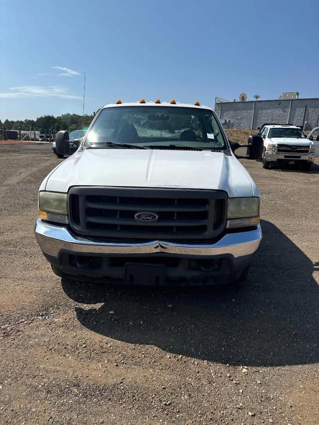Image of Ford F-350 equipment image 1