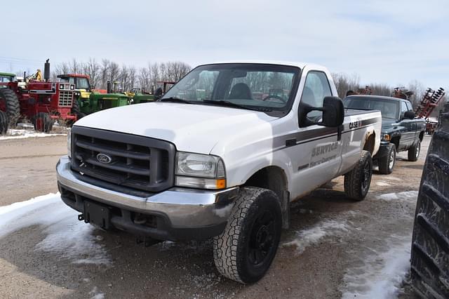 Image of Ford F-350 equipment image 4