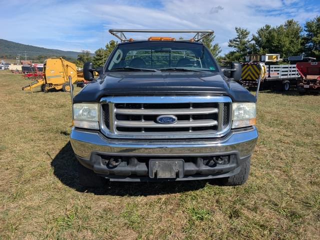 Image of Ford F-350 equipment image 1