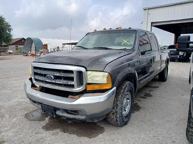 Image of Ford F-350 equipment image 1