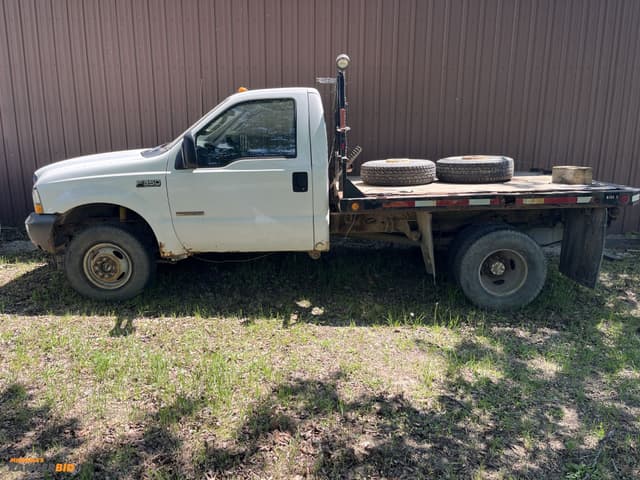 Image of Ford F-350 equipment image 1