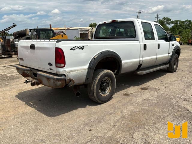 Image of Ford F-350 equipment image 4