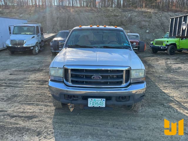 Image of Ford F-350 equipment image 1