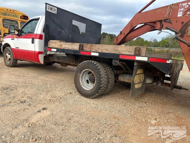 Image of Ford F-350 equipment image 2