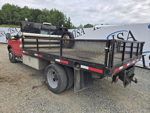 Image of Ford F-450 equipment image 2