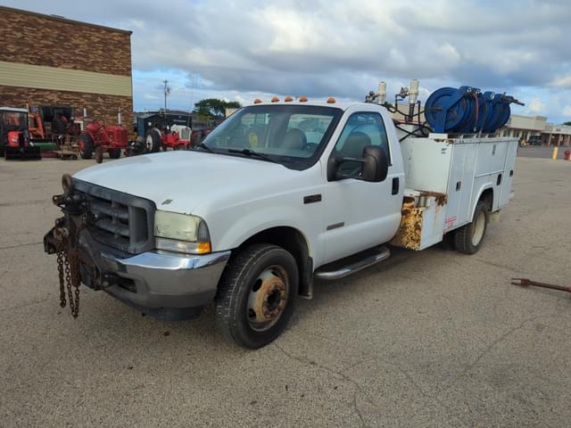 Image of Ford F-450 equipment image 2