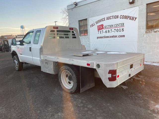 Image of Ford F-450 equipment image 3