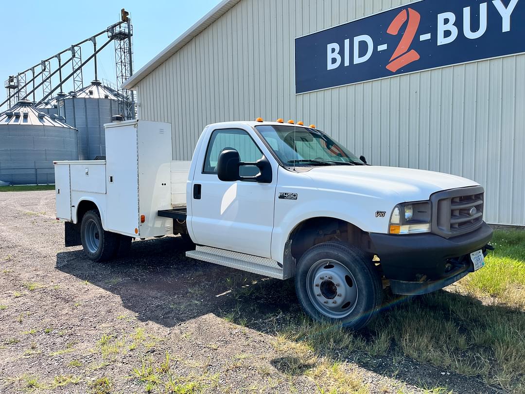 Image of Ford F-450 Primary image