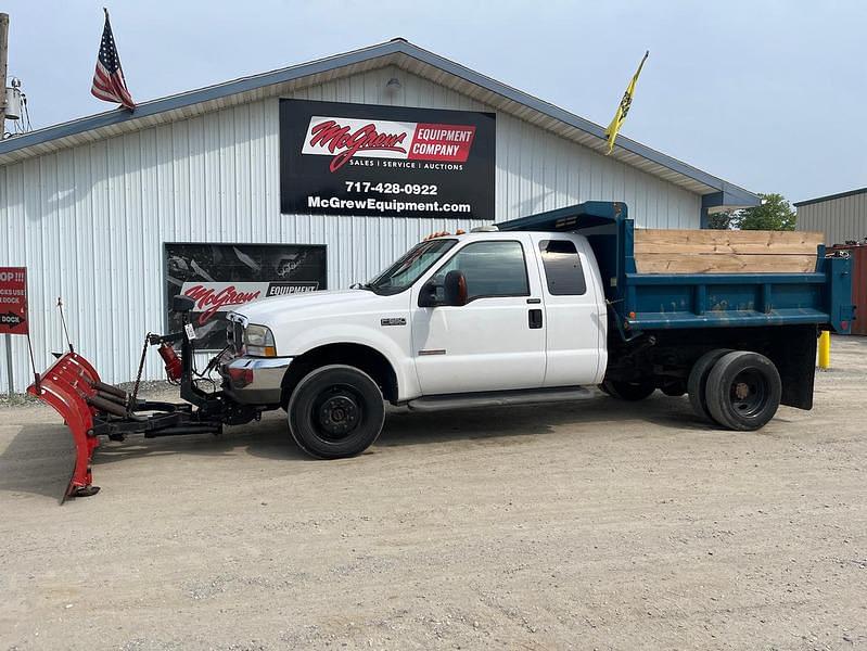 Image of Ford F-550 Primary image