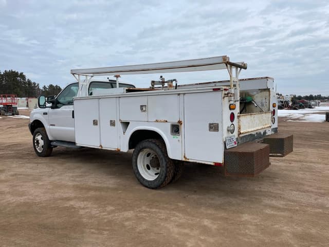 Image of Ford F-550 equipment image 2