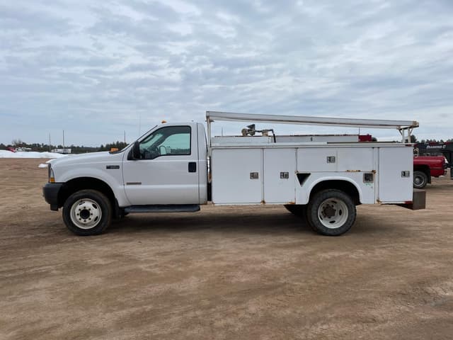 Image of Ford F-550 equipment image 1