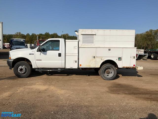 Image of Ford F-550 equipment image 3