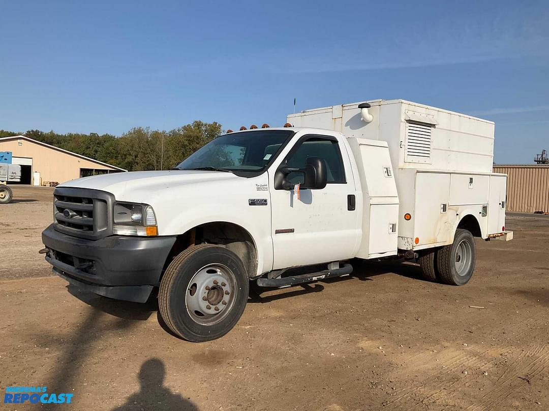 Image of Ford F-550 Primary image