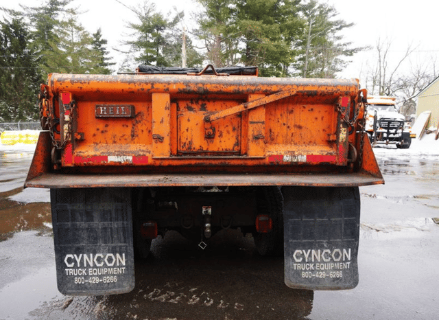 Image of Ford F-650 equipment image 4