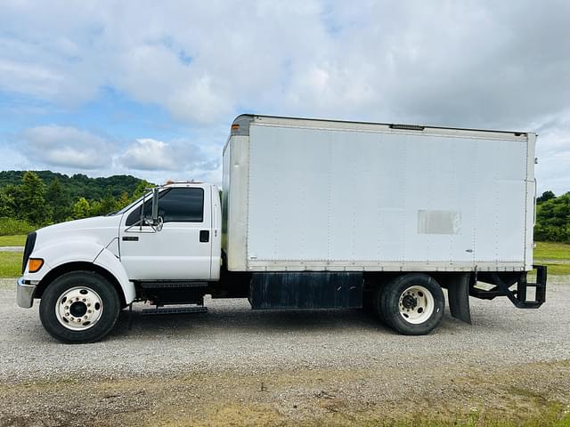 Image of Ford F-650 equipment image 1