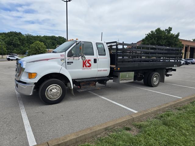 Image of Ford F-650 equipment image 4