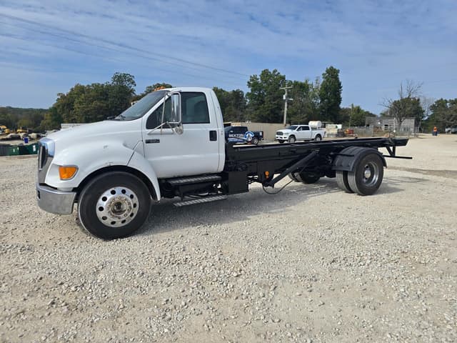 Image of Ford F-650 equipment image 4