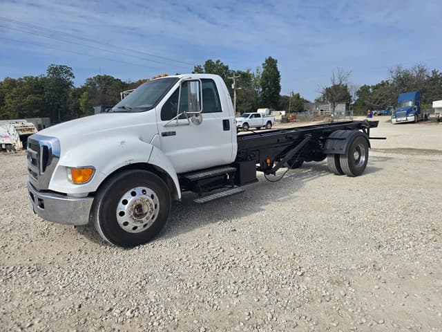 Image of Ford F-650 equipment image 3
