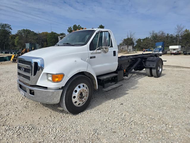 Image of Ford F-650 equipment image 2