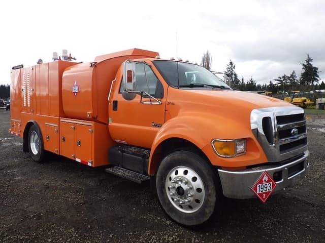 Image of Ford F-650 equipment image 2