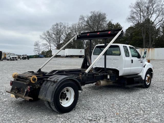 Image of Ford F-650 equipment image 3