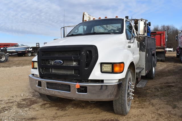 Image of Ford F-650 equipment image 1