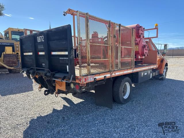 Image of Ford F-650 equipment image 3