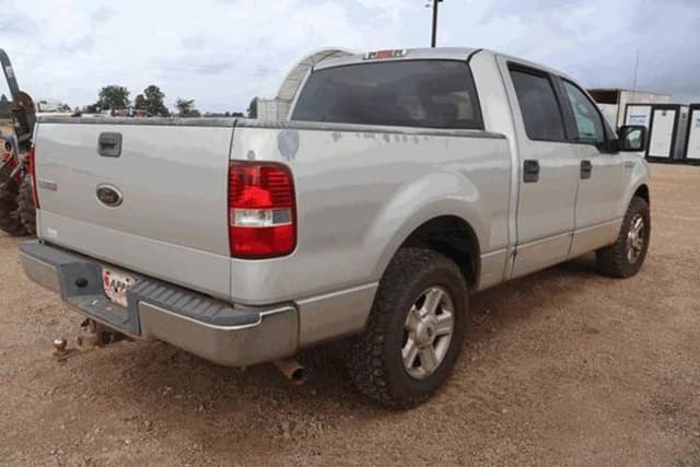 Image of Ford F-150 equipment image 2