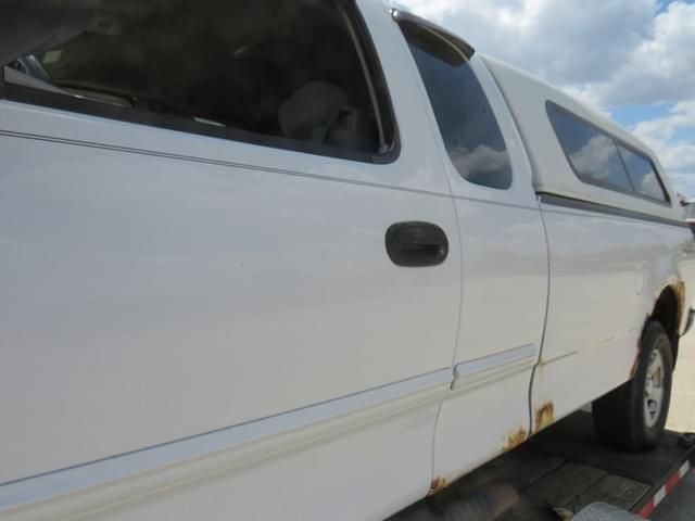 Image of Ford F-150 equipment image 2