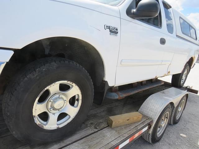 Image of Ford F-150 equipment image 1
