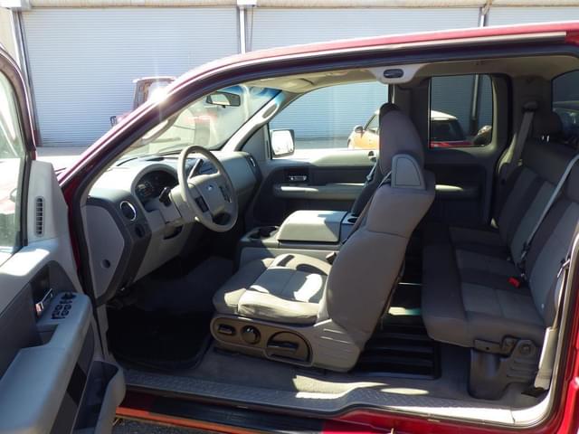 Image of Ford F-150 equipment image 4