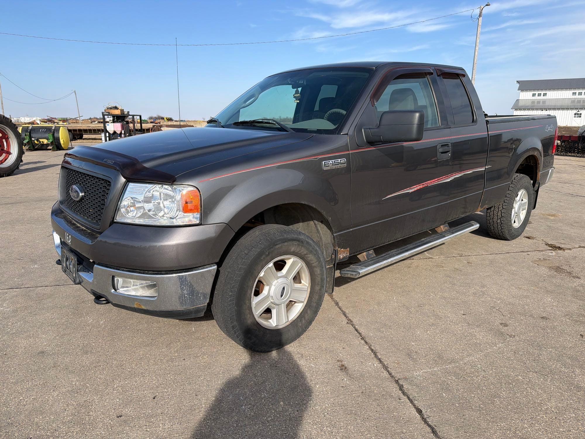 2004 Ford F-150 Equipment Image0