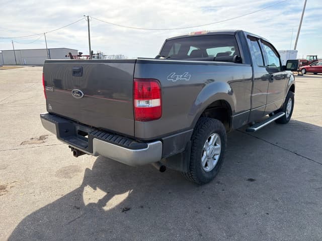 Image of Ford F-150 equipment image 3