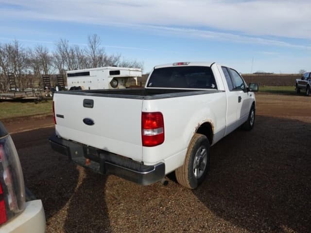 Image of Ford F-150 equipment image 1