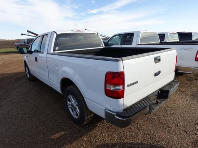 Image of Ford F-150 equipment image 2