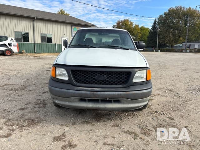 Image of Ford F-150 equipment image 2